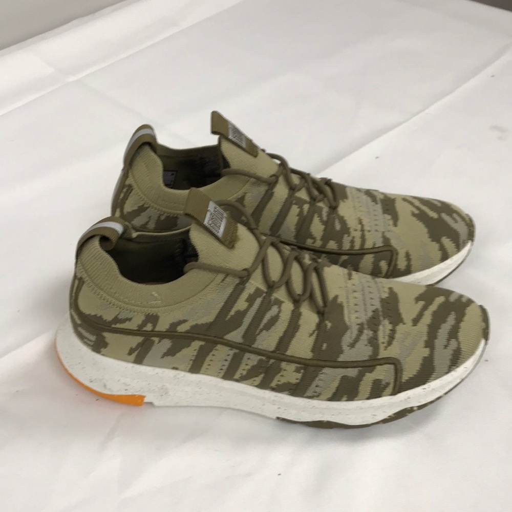 FitFlop Vitamin  Camo Knit Sports Sneakers for Women size 6.5 US